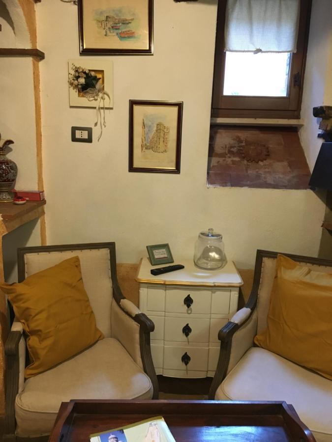 Hotel La Piazzetta Del Borgo à Todi Extérieur photo